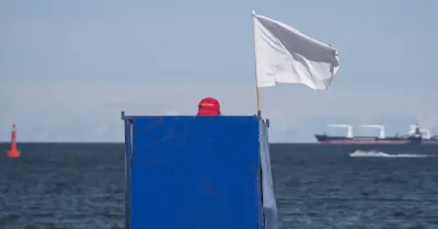 Białe flagi na większości nadmorskich kąpielisk